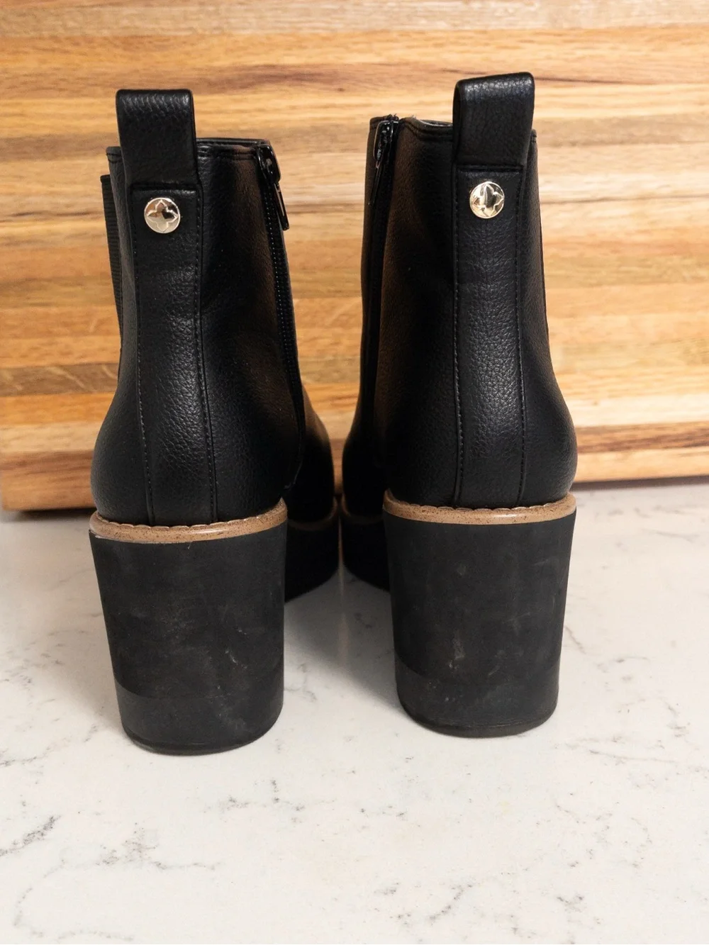 Kelly & Katie Black Asina Chelsea Wedge Platform Booties Boots 7.5